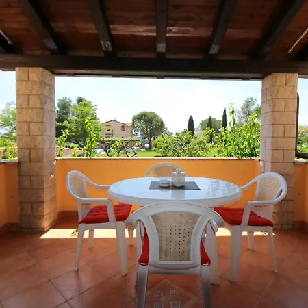 Apartment In Mit Balkon, In Strandnaehe *